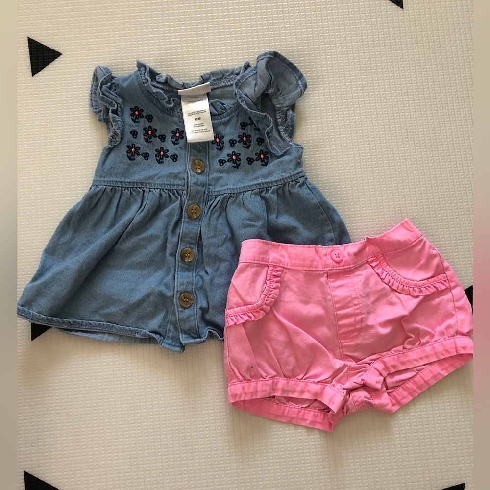 Daisy Fuentes|Mixed brand outfit•••baby girl,chambray top with floral embroidery